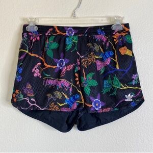Adidas poisonous garden shorts reversible women’s medium floral black